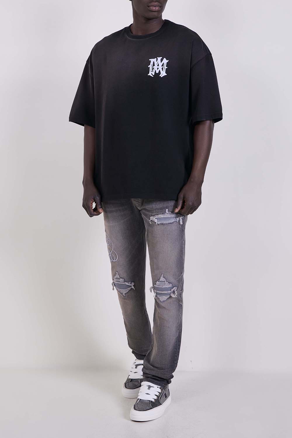 חולצת טי בגזרה משוחררת